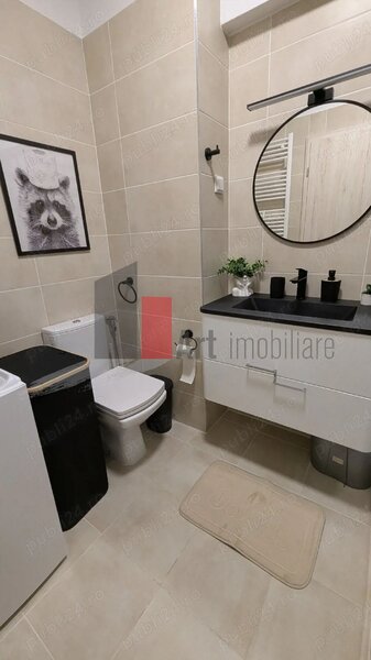Uverturii, inchiriez apartament cu 2 camere + loc de parcare.